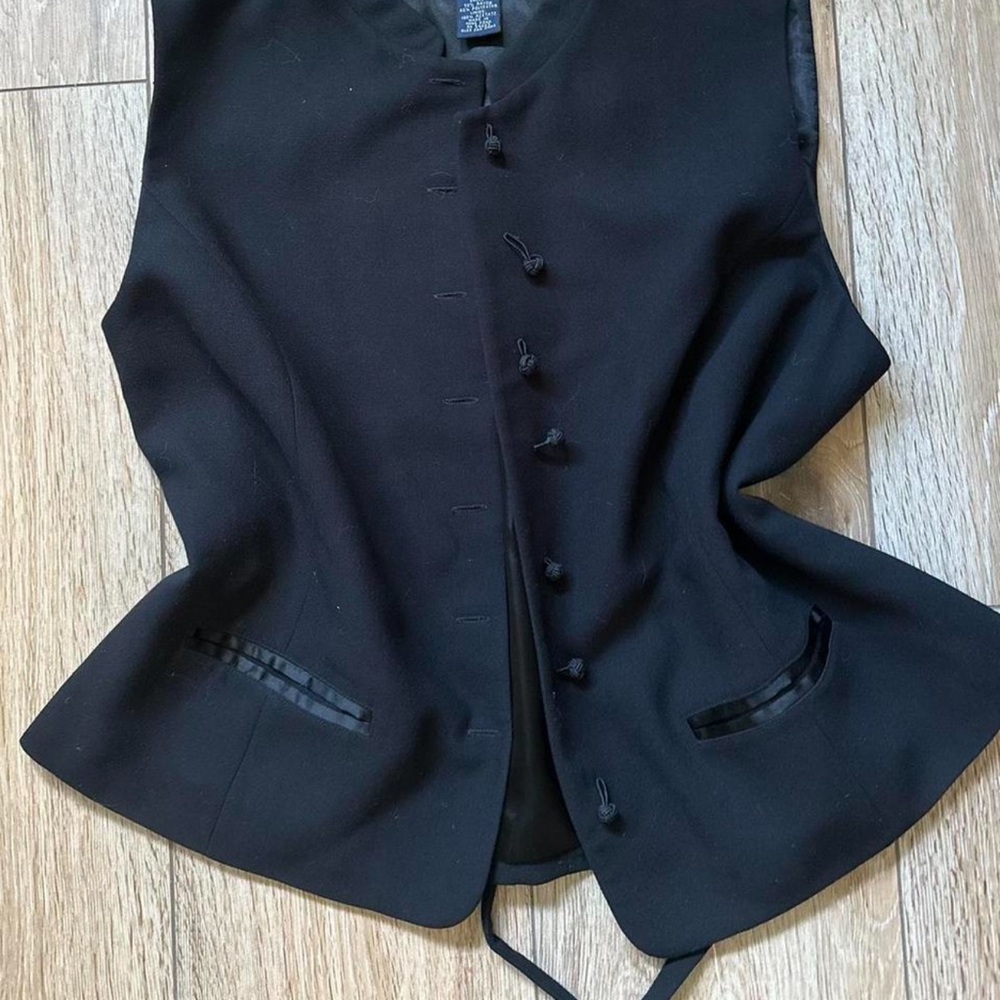GAP Mandarin Collar Vest
